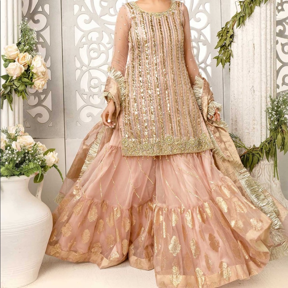 Pakistani suit